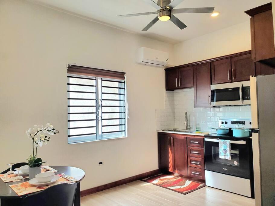 'The Solace' New Luxury Modern 1Bed 1Bath Apt. Portmore Luaran gambar