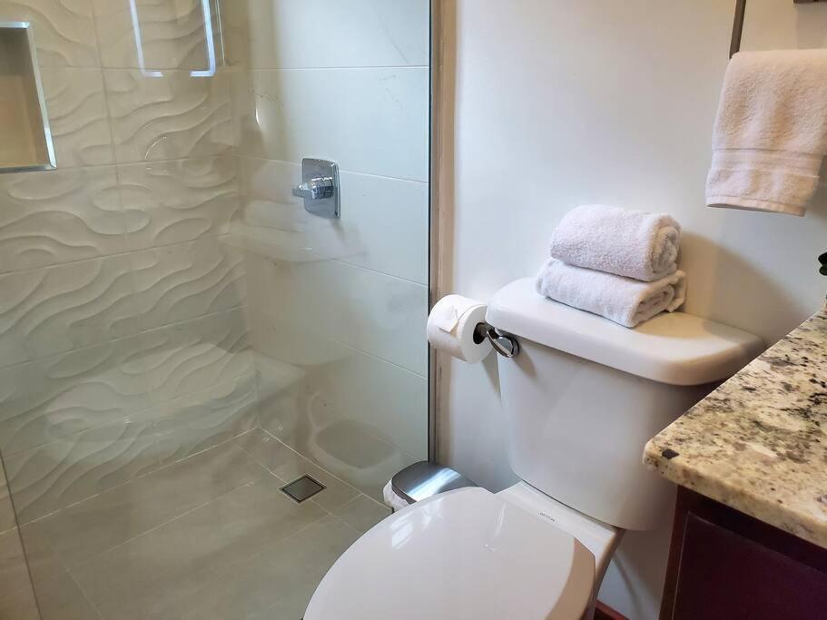 'The Solace' New Luxury Modern 1Bed 1Bath Apt. Portmore Luaran gambar