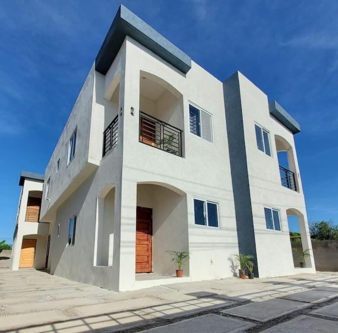 'The Solace' New Luxury Modern 1Bed 1Bath Apt. Portmore Luaran gambar
