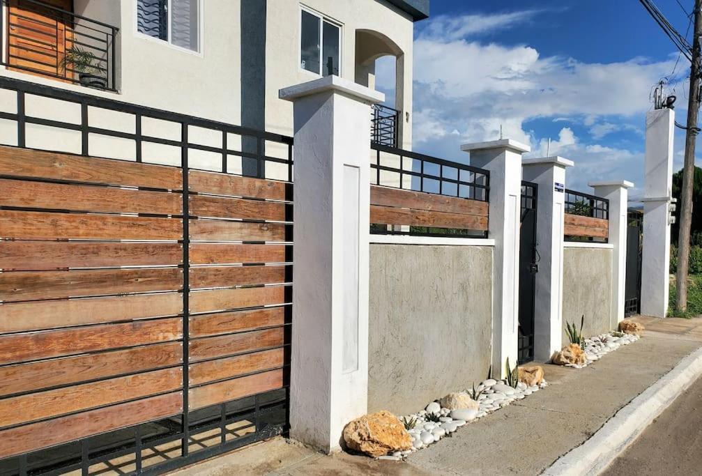 'The Solace' New Luxury Modern 1Bed 1Bath Apt. Portmore Luaran gambar
